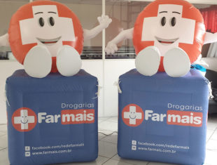 Réplica e Displays Infláveis - Farmais