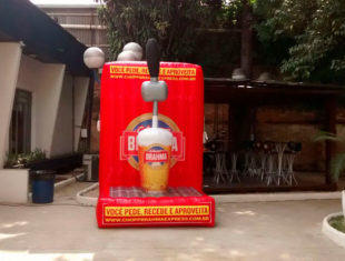 Réplica e Displays Infláveis - Brahma